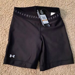 Under Armoua Spandex